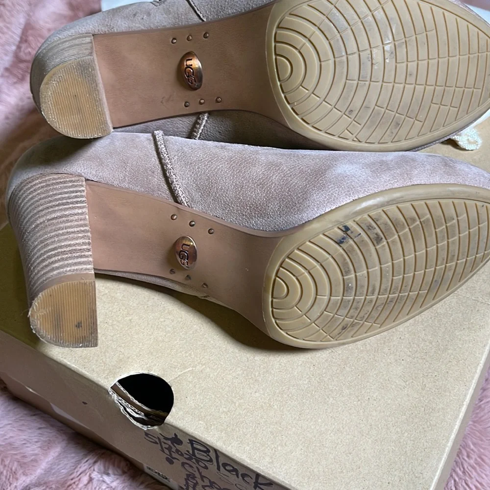 UGG Athena- Size 7.5 Excellent Condition - Picture 11 of 15